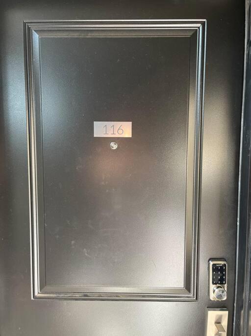 Lovely One Bedroom Condo With Free Parking Niagara Bagian luar foto